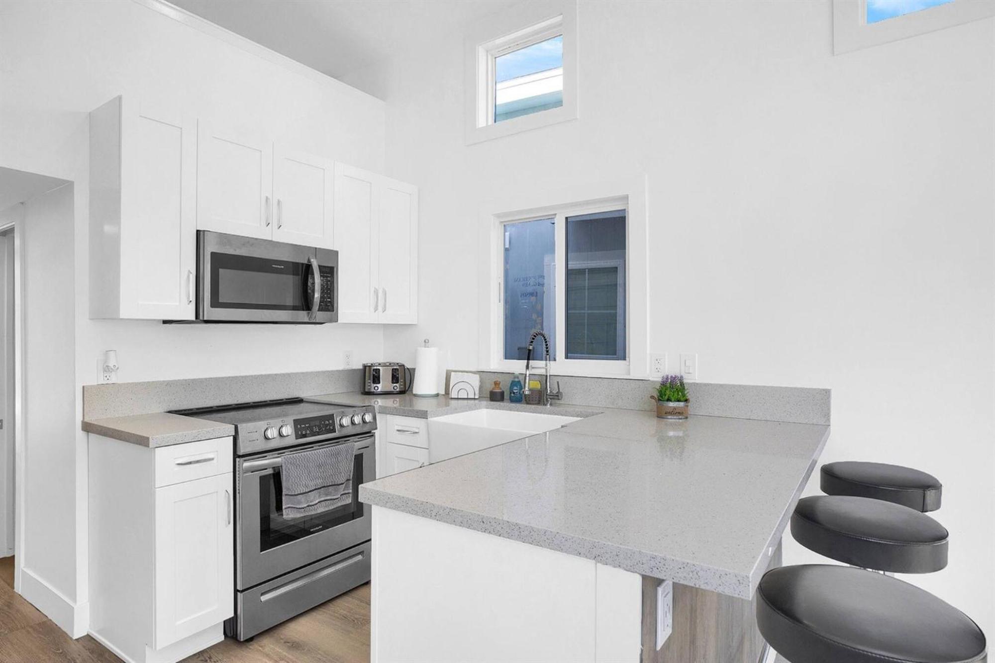 Tiny Home On Waterfront, Bay Views, Deck, Pool Jewfish Rom bilde