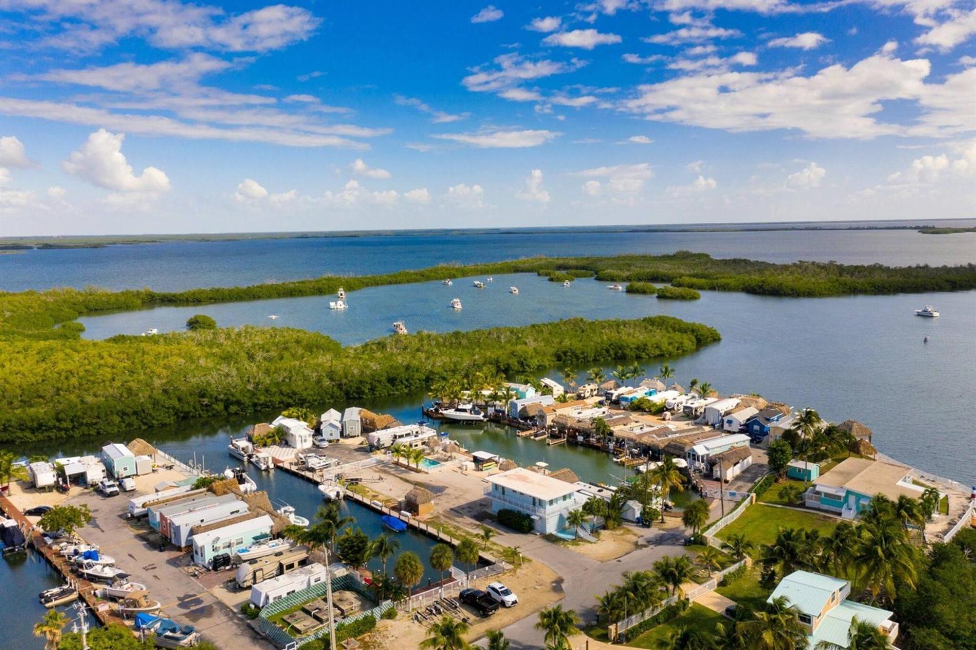Tiny Home On Waterfront, Bay Views, Deck, Pool Jewfish Rom bilde